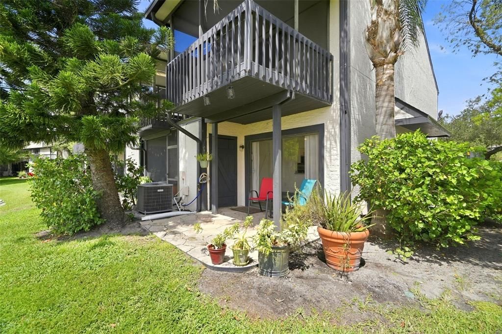For Sale: $255,000 (2 beds, 2 baths, 1120 Square Feet)