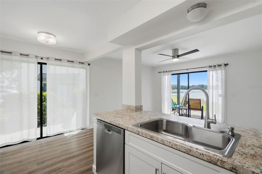 For Sale: $255,000 (2 beds, 2 baths, 1120 Square Feet)
