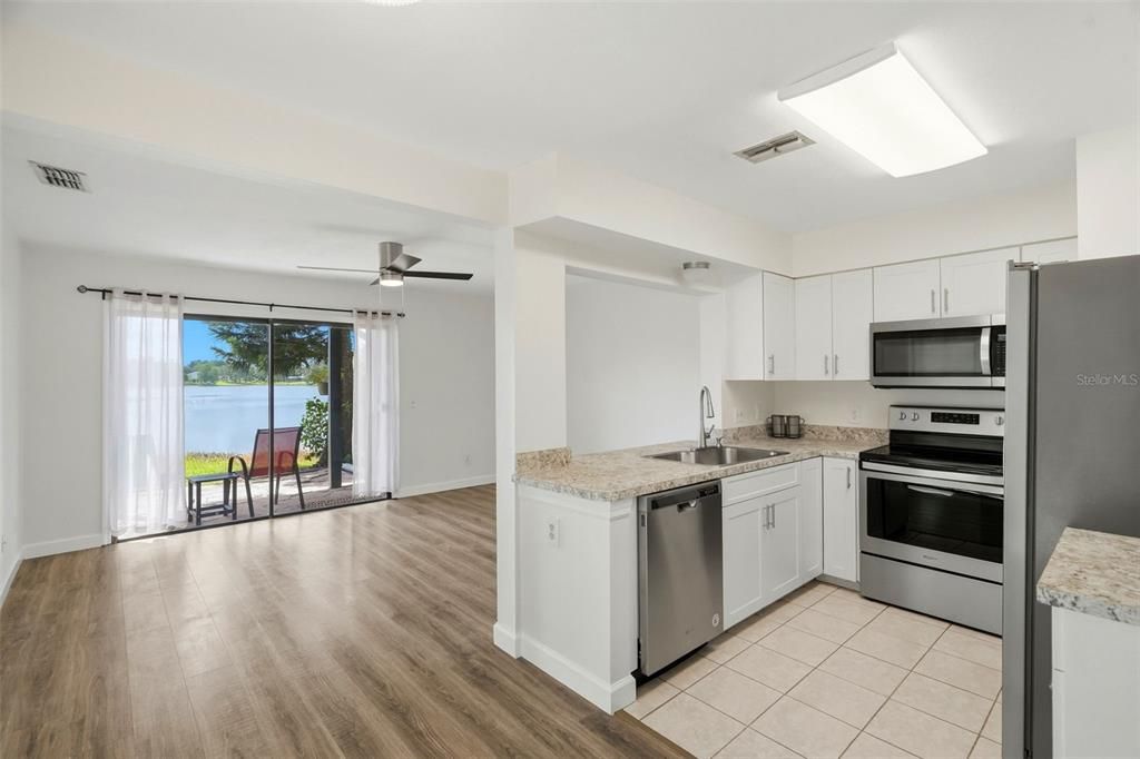 For Sale: $255,000 (2 beds, 2 baths, 1120 Square Feet)