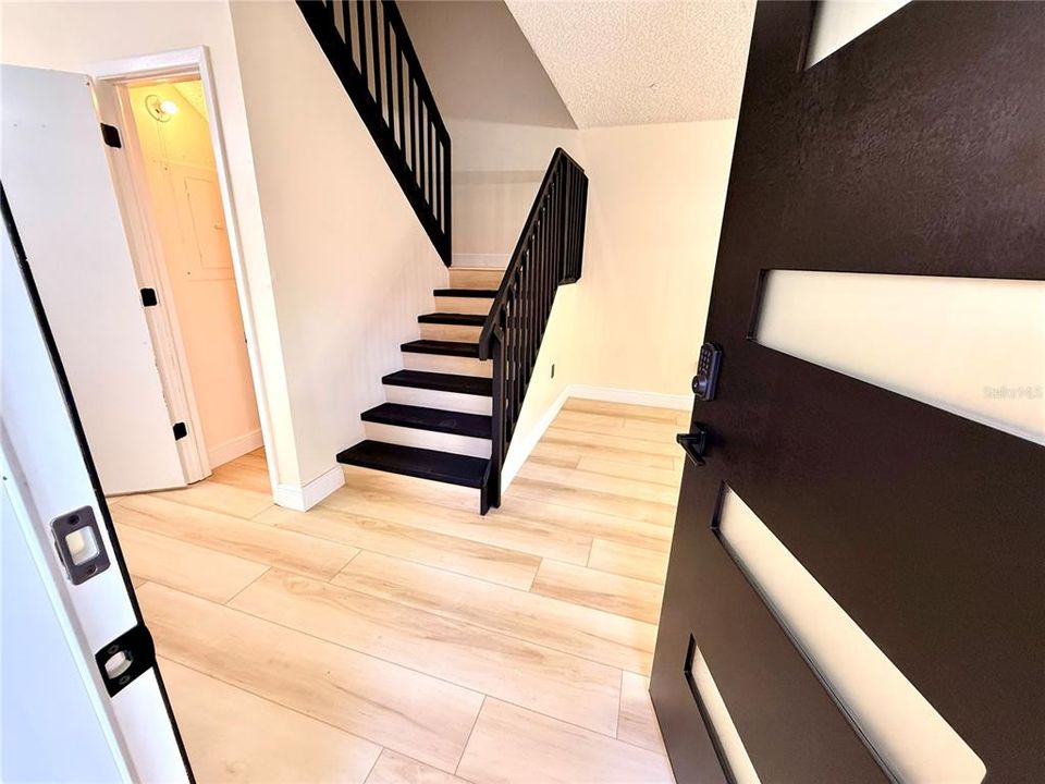 For Rent: $2,100 (2 beds, 2 baths, 1344 Square Feet)