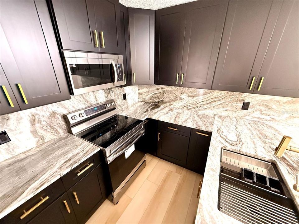 For Rent: $2,100 (2 beds, 2 baths, 1344 Square Feet)