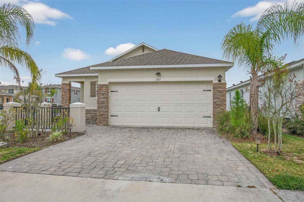 For Sale: $375,000 (3 beds, 2 baths, 1653 Square Feet)