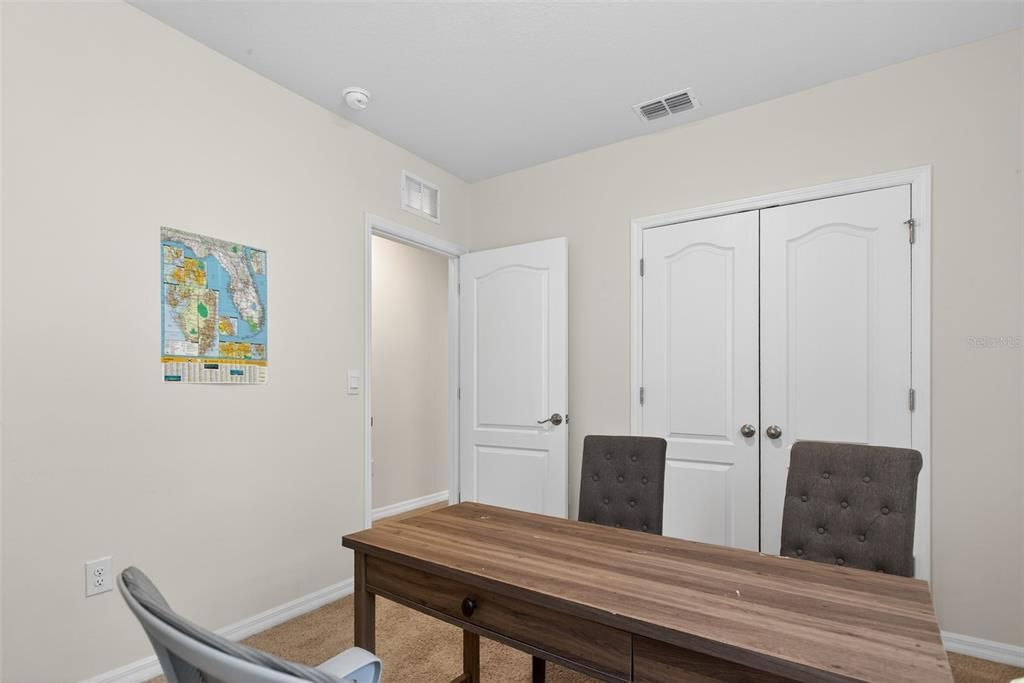 For Sale: $375,000 (3 beds, 2 baths, 1653 Square Feet)