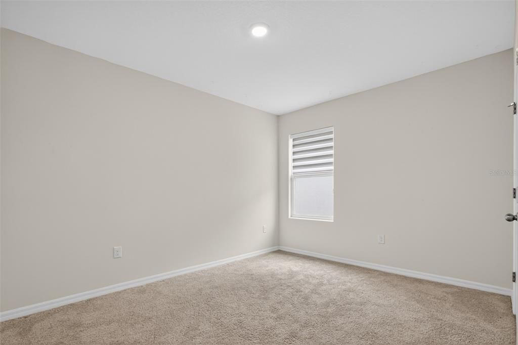 For Sale: $375,000 (3 beds, 2 baths, 1653 Square Feet)