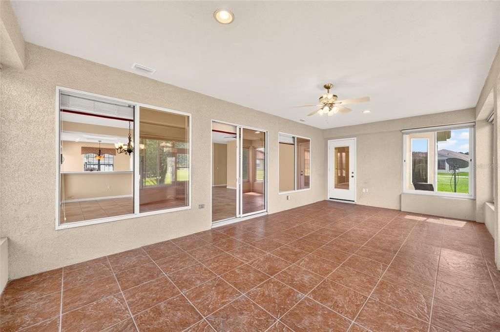 For Sale: $344,900 (2 beds, 2 baths, 2016 Square Feet)