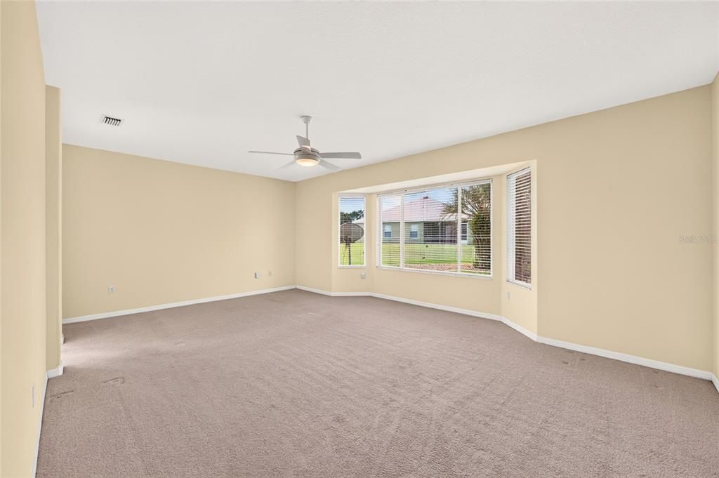 For Sale: $344,900 (2 beds, 2 baths, 2016 Square Feet)