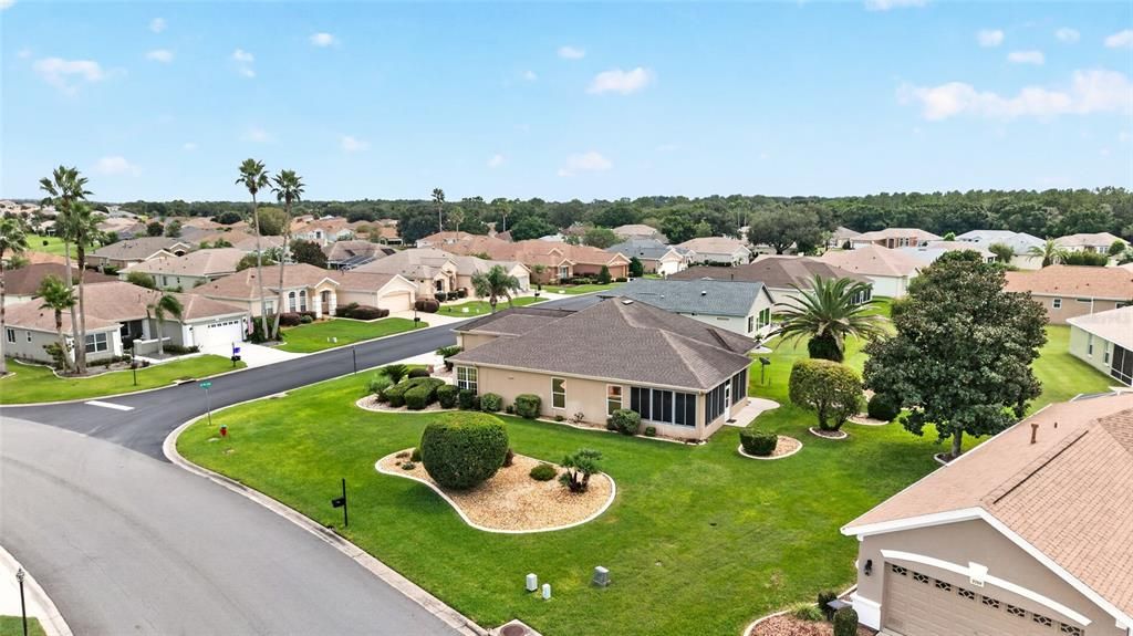 For Sale: $344,900 (2 beds, 2 baths, 2016 Square Feet)