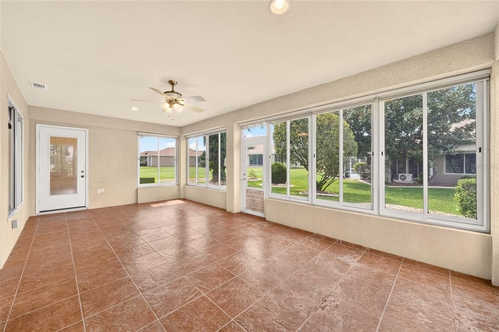 For Sale: $344,900 (2 beds, 2 baths, 2016 Square Feet)