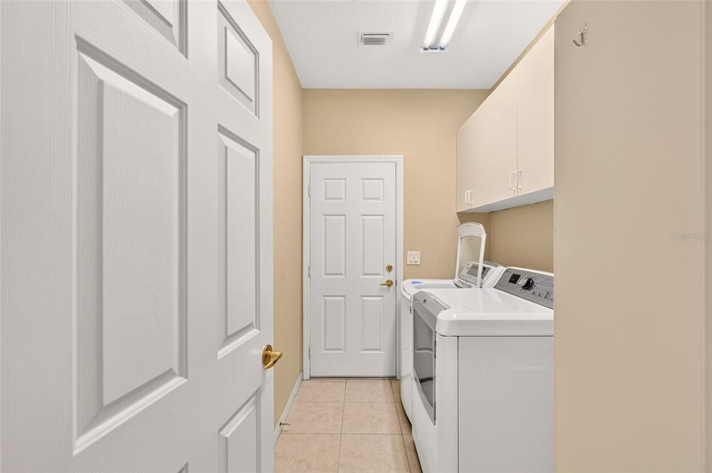 For Sale: $344,900 (2 beds, 2 baths, 2016 Square Feet)
