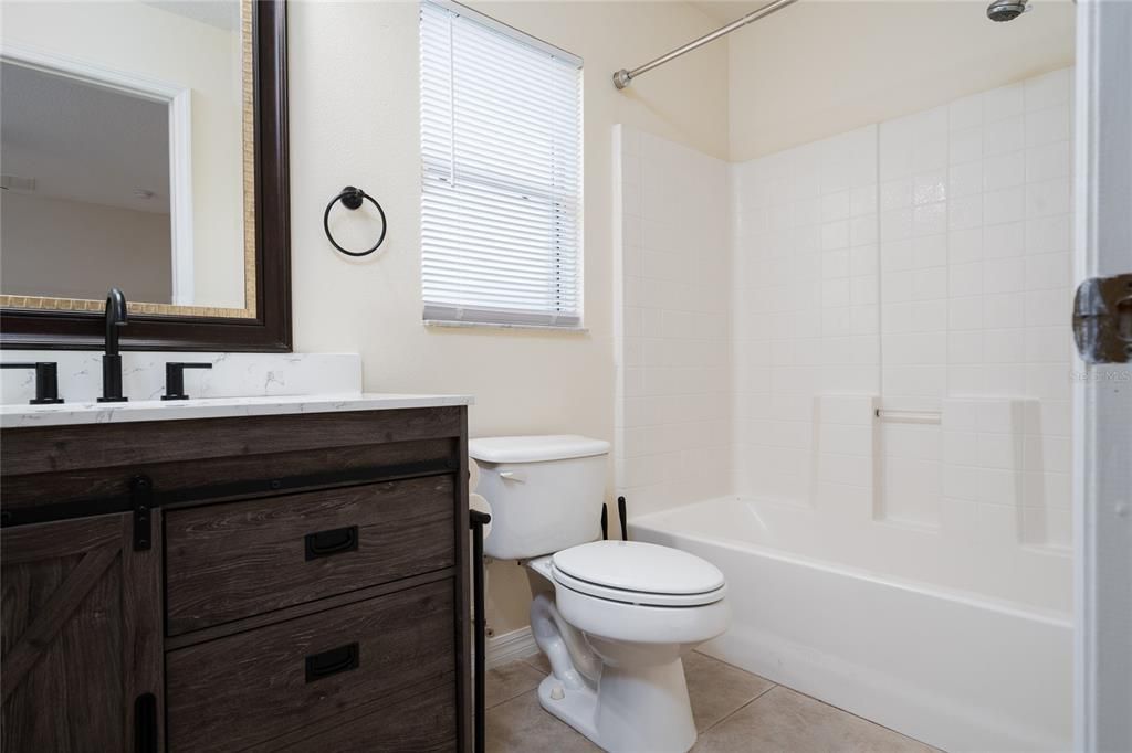 For Rent: $2,000 (3 beds, 2 baths, 1474 Square Feet)