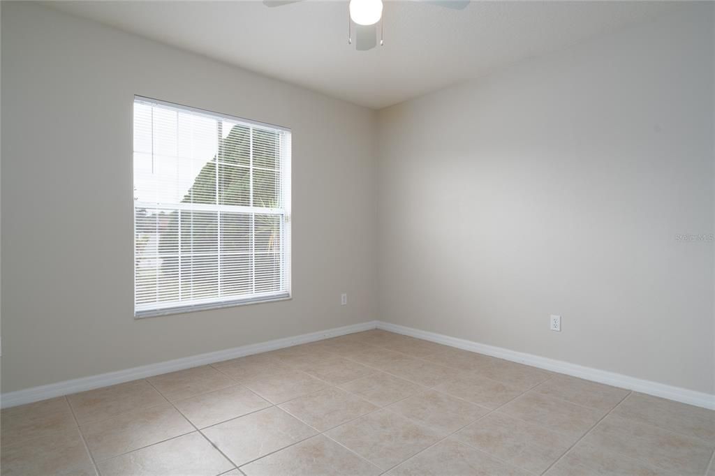 For Rent: $2,000 (3 beds, 2 baths, 1474 Square Feet)