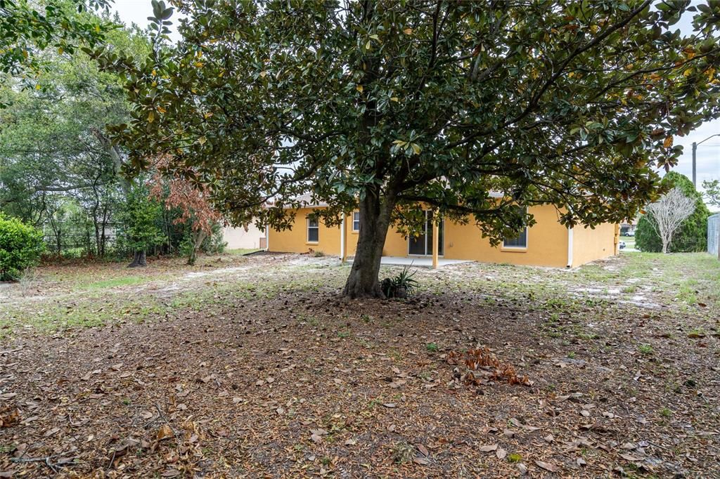 For Rent: $2,000 (3 beds, 2 baths, 1474 Square Feet)