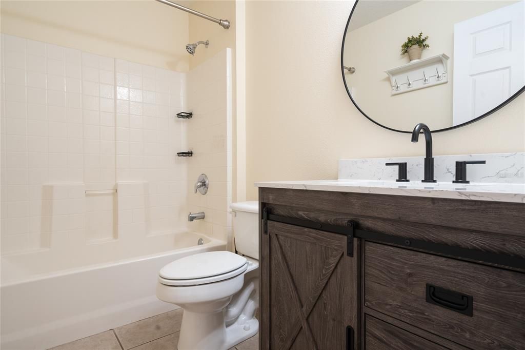 For Rent: $2,000 (3 beds, 2 baths, 1474 Square Feet)