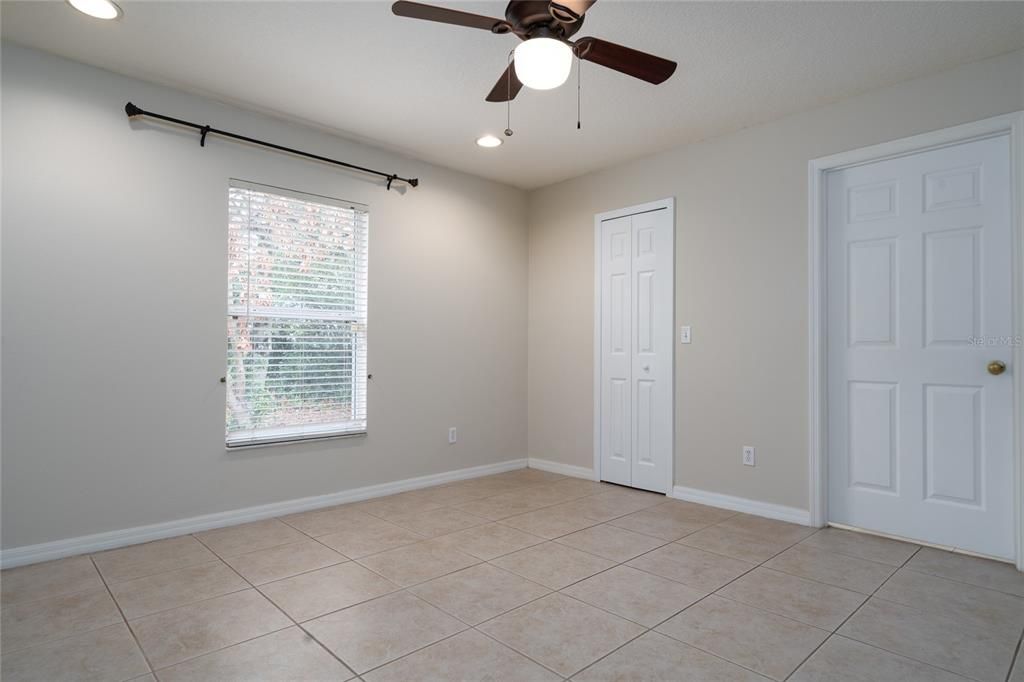 For Rent: $2,000 (3 beds, 2 baths, 1474 Square Feet)