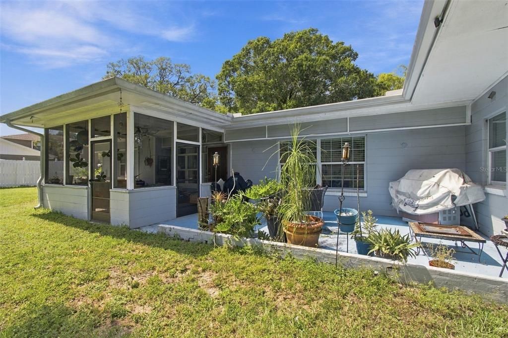 For Sale: $475,000 (3 beds, 2 baths, 1862 Square Feet)