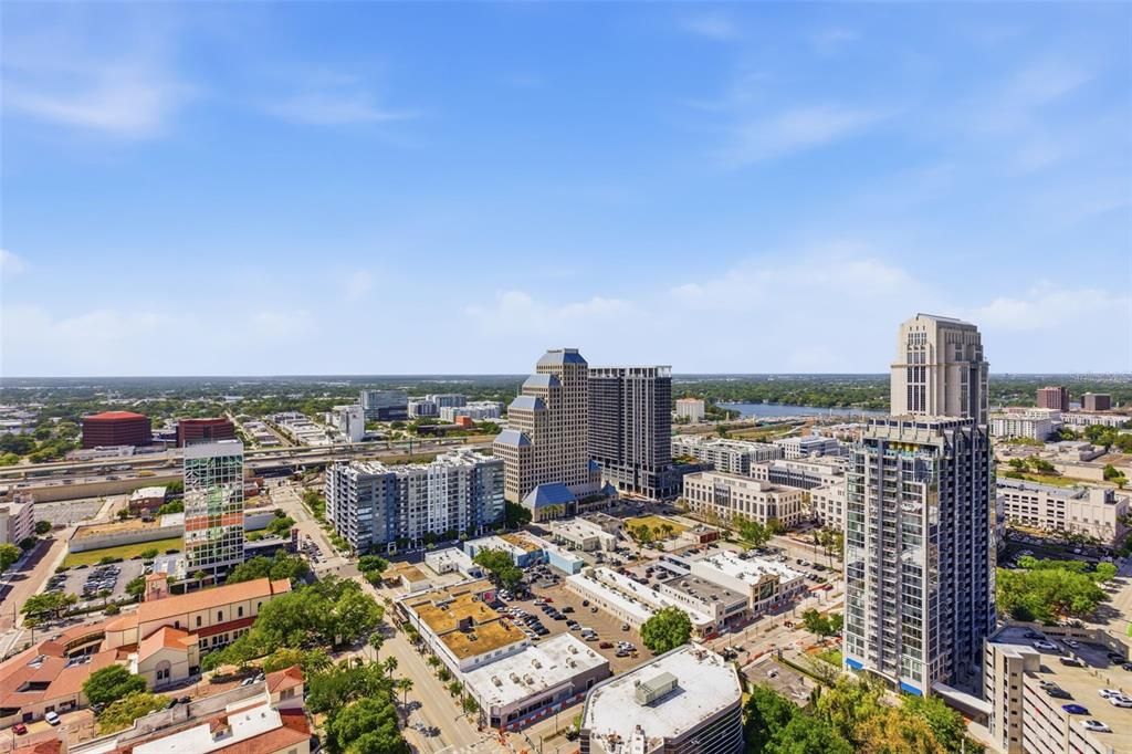 For Sale: $439,000 (2 beds, 2 baths, 1140 Square Feet)