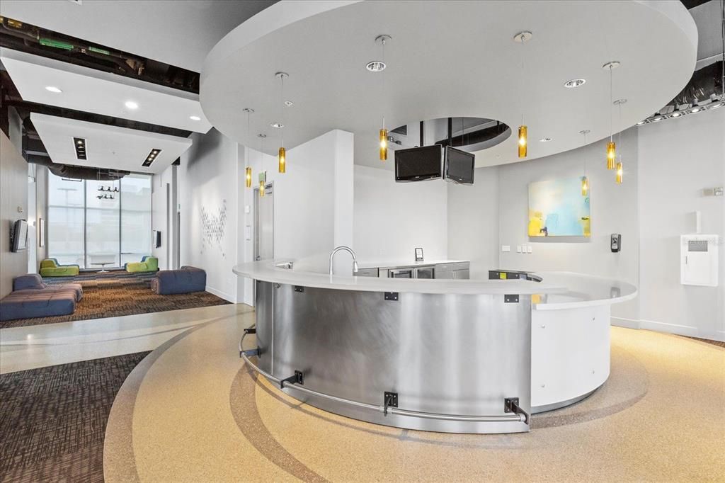 For Sale: $439,000 (2 beds, 2 baths, 1140 Square Feet)