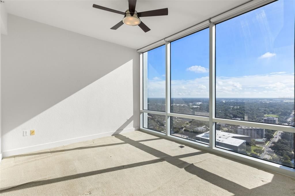 For Sale: $439,000 (2 beds, 2 baths, 1140 Square Feet)