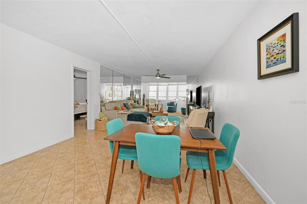 For Sale: $230,000 (1 beds, 1 baths, 950 Square Feet)