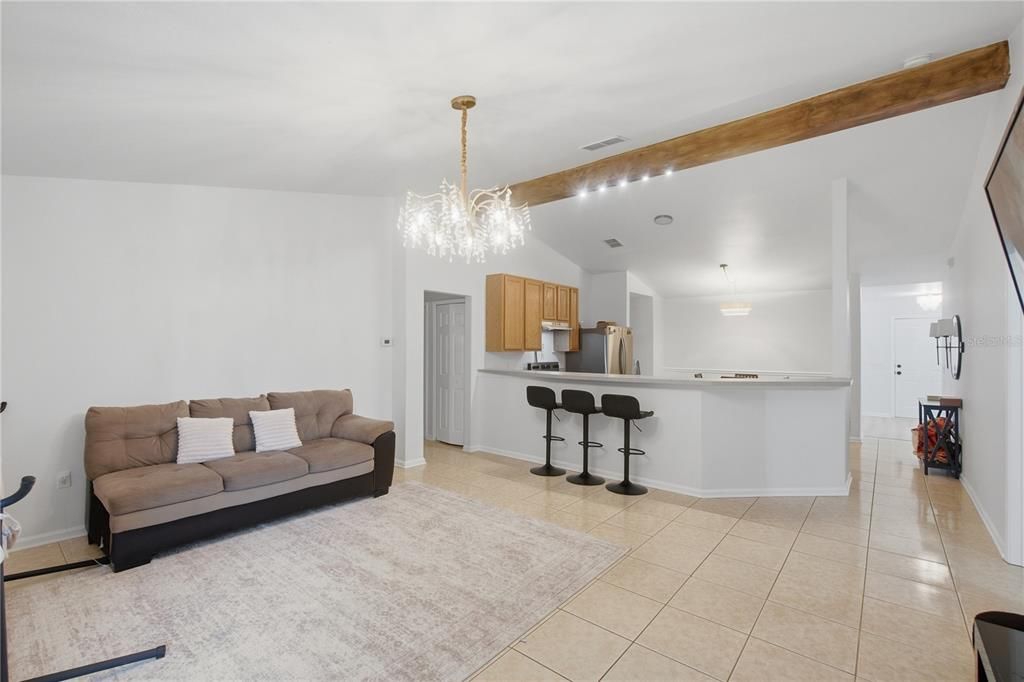 En Venta: $318,000 (3 camas, 2 baños, 1837 Pies cuadrados)