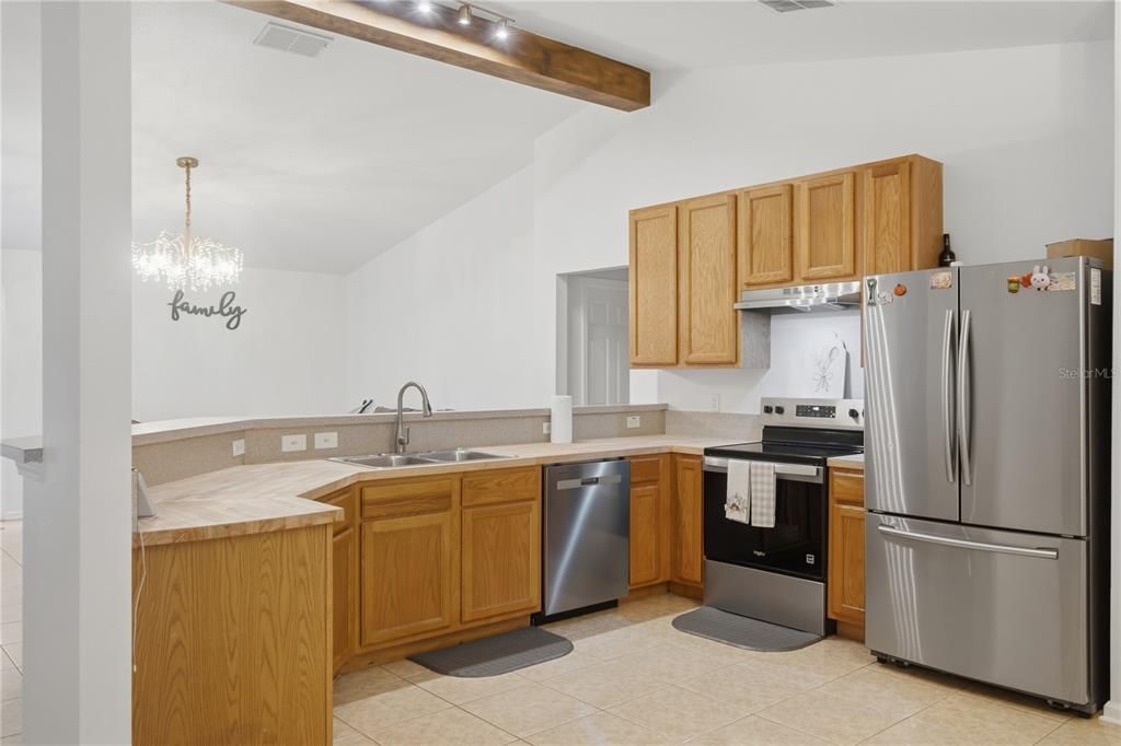 En Venta: $318,000 (3 camas, 2 baños, 1837 Pies cuadrados)