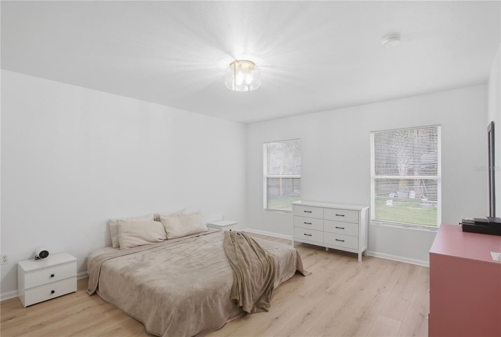 En Venta: $318,000 (3 camas, 2 baños, 1837 Pies cuadrados)
