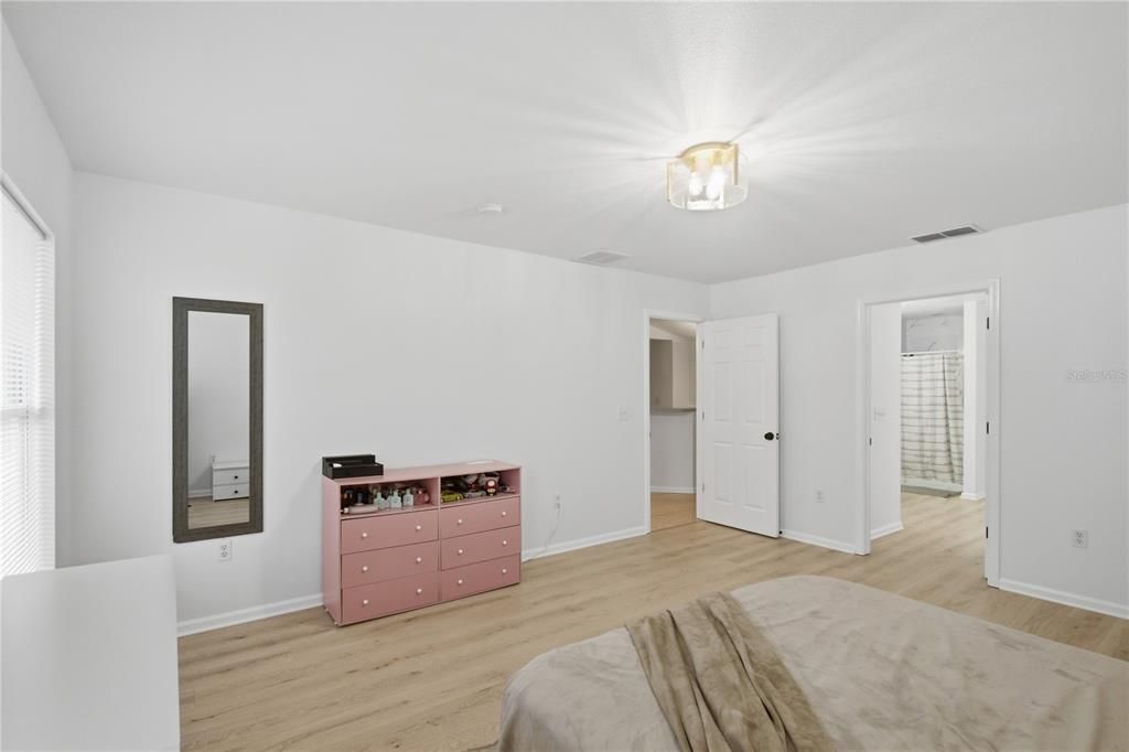 En Venta: $318,000 (3 camas, 2 baños, 1837 Pies cuadrados)