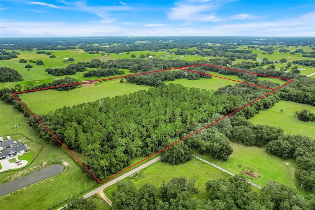 待售: $1,435,500 (47.85 acres)