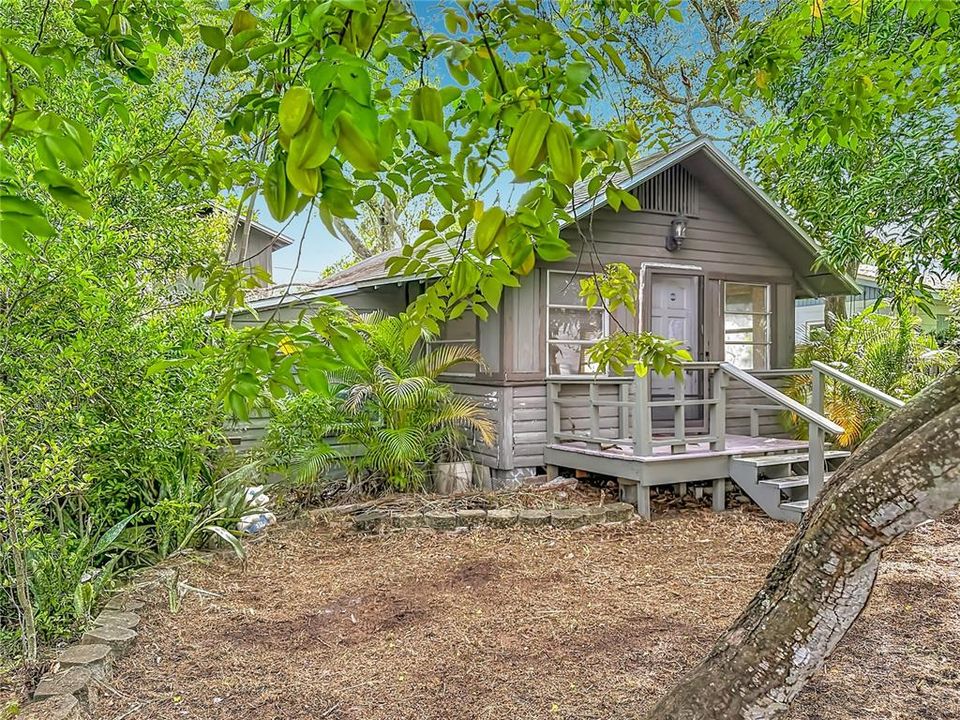For Sale: $199,900 (1 beds, 1 baths, 500 Square Feet)