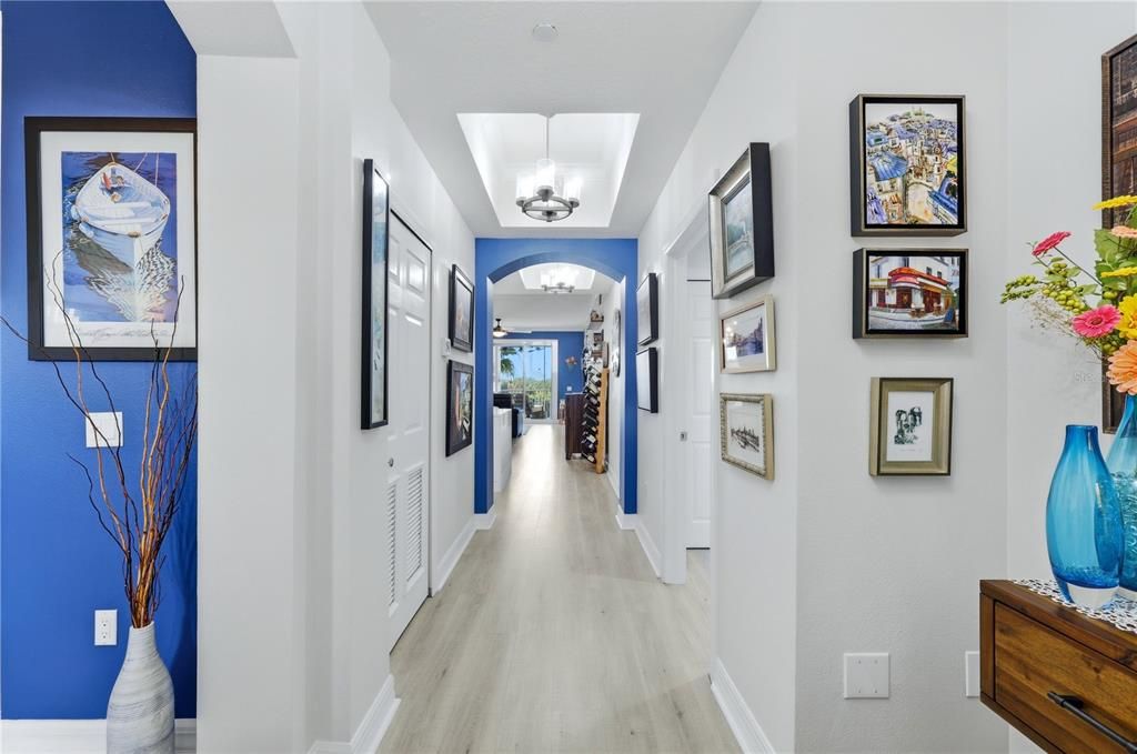 En Venta: $699,900 (2 camas, 2 baños, 1706 Pies cuadrados)