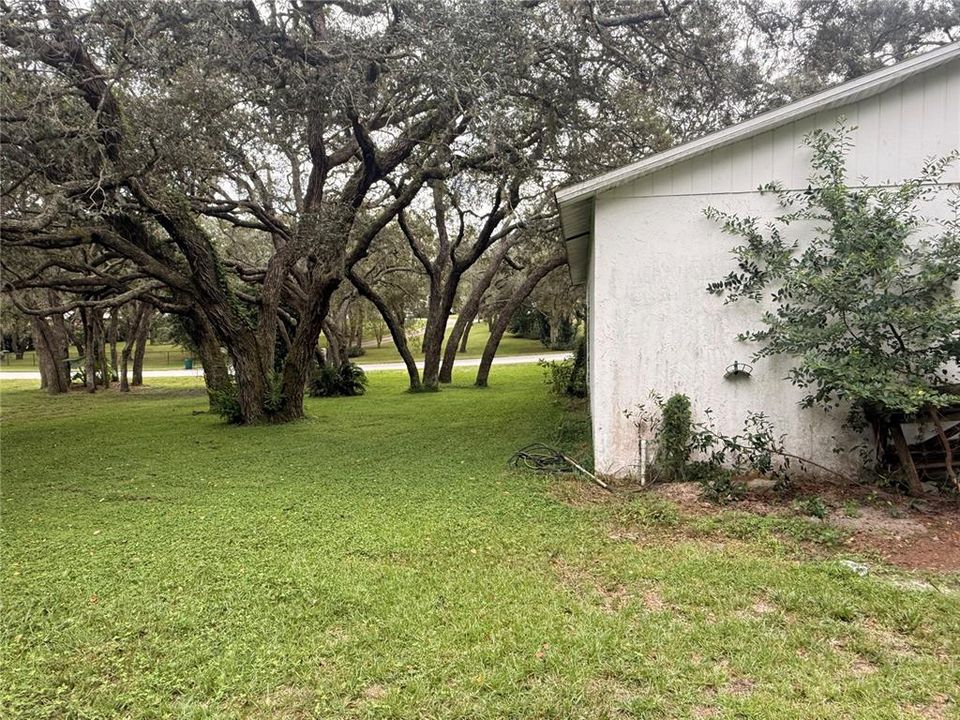 For Sale: $375,000 (5 beds, 3 baths, 2640 Square Feet)