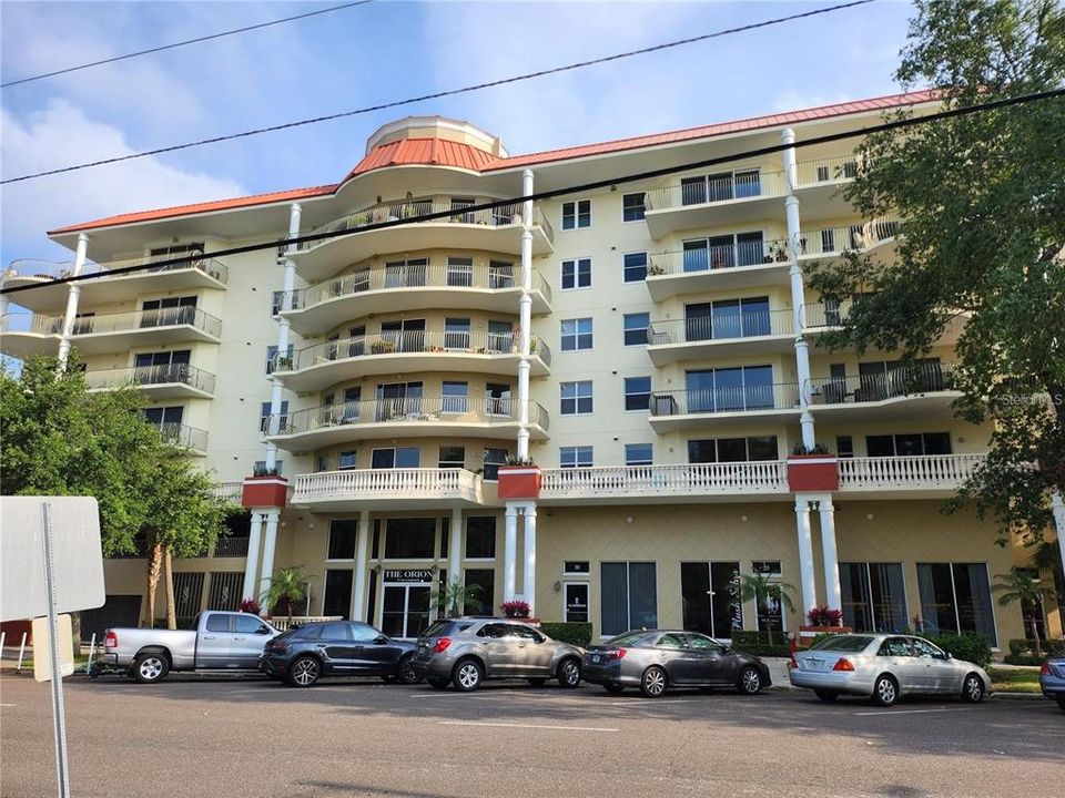 For Sale: $725,000 (2 beds, 2 baths, 1645 Square Feet)