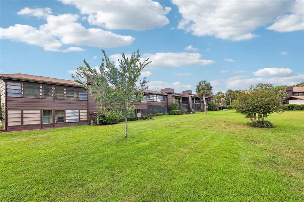 For Sale: $119,995 (2 beds, 1 baths, 986 Square Feet)