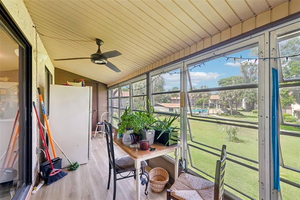 For Sale: $119,995 (2 beds, 1 baths, 986 Square Feet)
