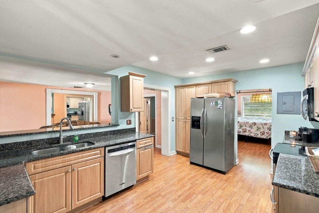 For Sale: $639,000 (4 beds, 4 baths, 2806 Square Feet)
