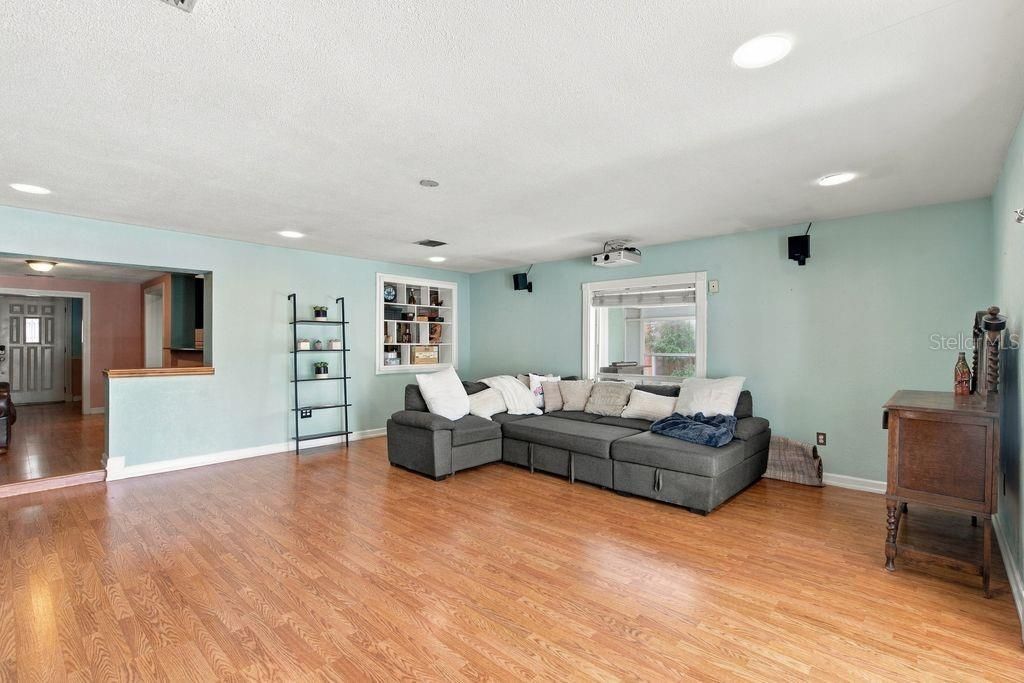 For Sale: $639,000 (4 beds, 4 baths, 2806 Square Feet)