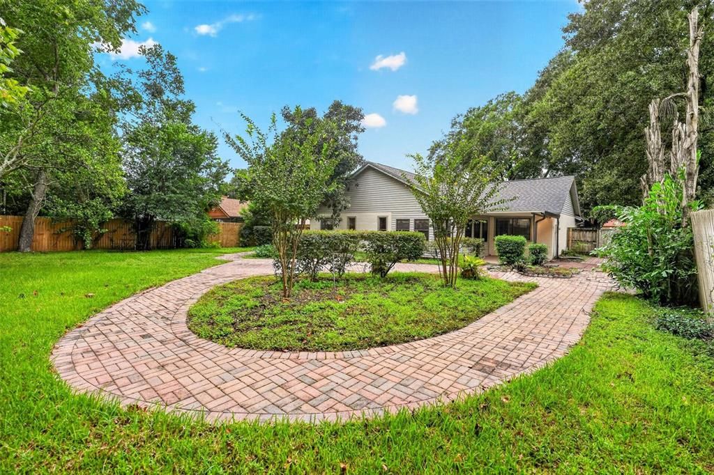 For Sale: $395,000 (3 beds, 2 baths, 1606 Square Feet)