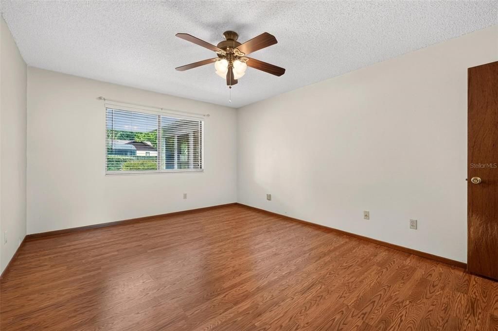 For Sale: $395,000 (3 beds, 2 baths, 1606 Square Feet)