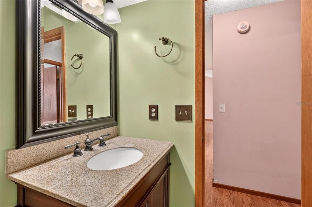 For Sale: $395,000 (3 beds, 2 baths, 1606 Square Feet)