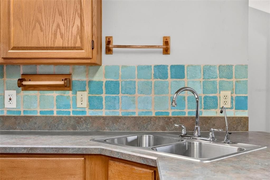 For Sale: $395,000 (3 beds, 2 baths, 1606 Square Feet)