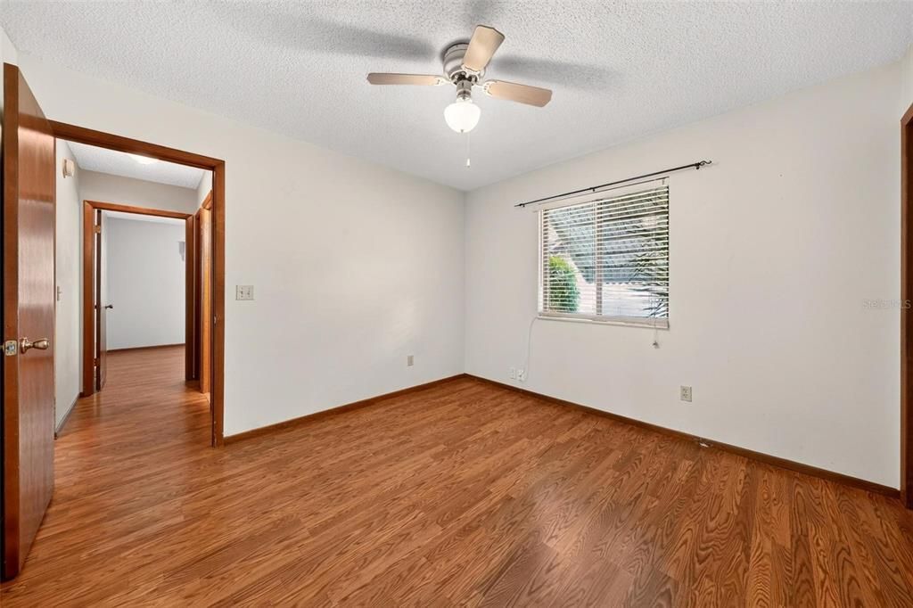 For Sale: $395,000 (3 beds, 2 baths, 1606 Square Feet)