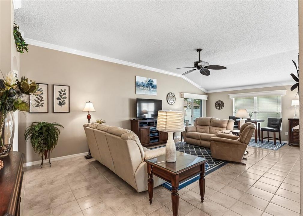 For Sale: $424,900 (3 beds, 2 baths, 1685 Square Feet)