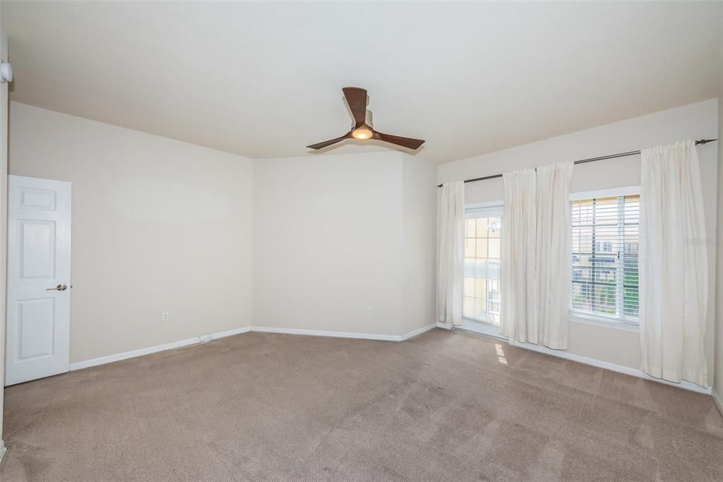 For Rent: $3,950 (3 beds, 3 baths, 1907 Square Feet)