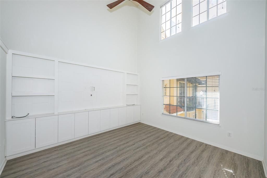 For Rent: $3,950 (3 beds, 3 baths, 1907 Square Feet)