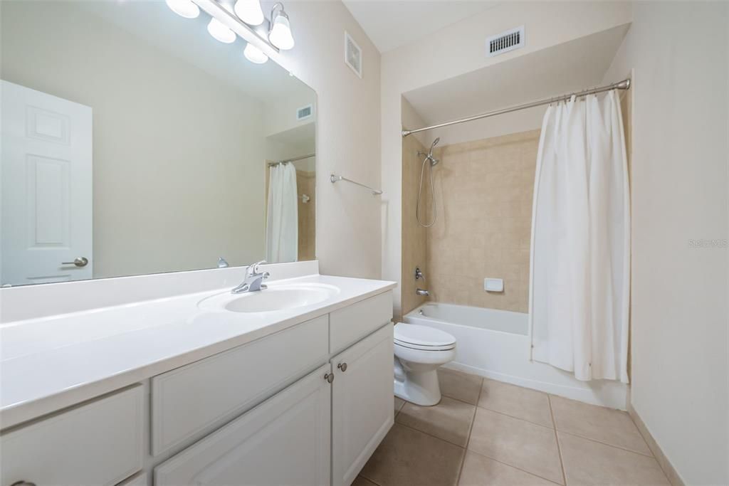 For Rent: $3,950 (3 beds, 3 baths, 1907 Square Feet)