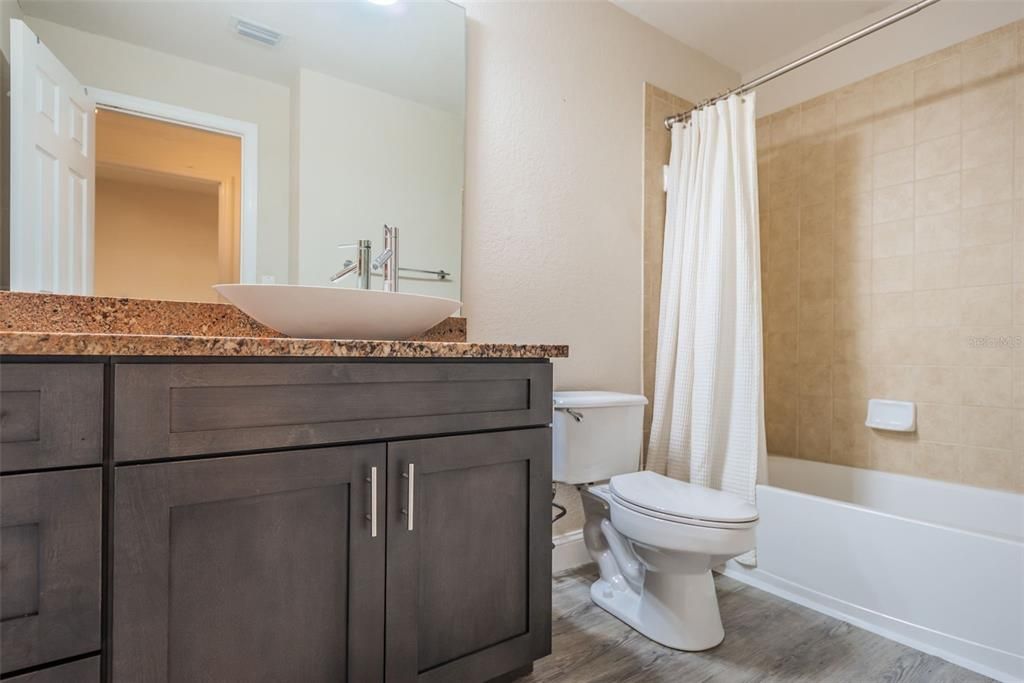 For Rent: $3,950 (3 beds, 3 baths, 1907 Square Feet)