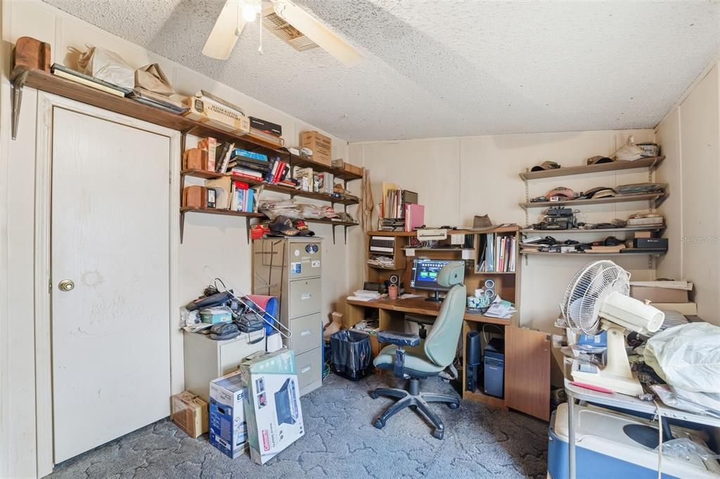 На продажу: $220,000 (3 спален, 2 ванн, 1809 Квадратных фут)