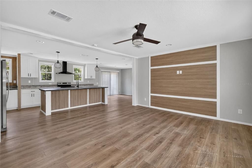 For Sale: $244,900 (3 beds, 2 baths, 1493 Square Feet)