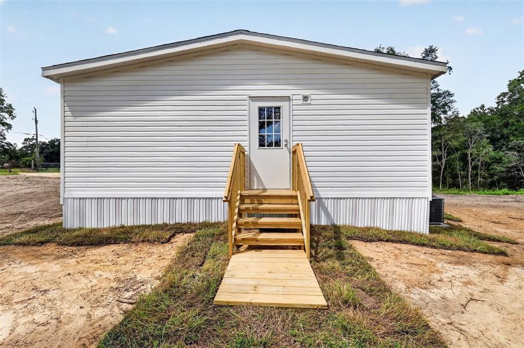 For Sale: $244,900 (3 beds, 2 baths, 1493 Square Feet)