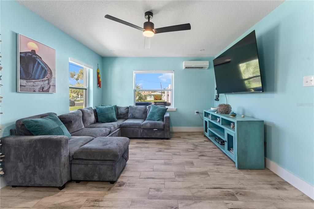 For Rent: $1,849 (1 beds, 1 baths, 504 Square Feet)